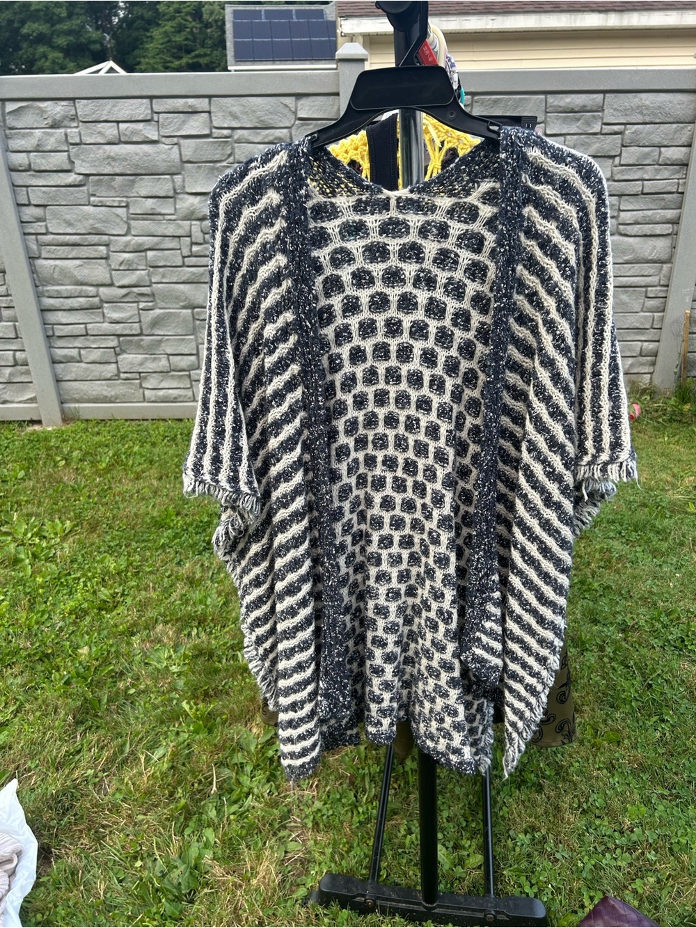 Source Unknown Black & White Knit Poncho Shrug